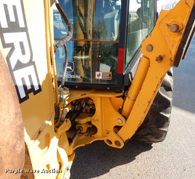 image for item IA9359 2006 John Deere 310SG  backhoe