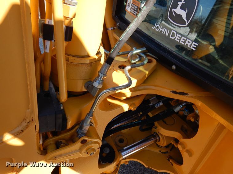 image for item IA9359 2006 John Deere 310SG  backhoe