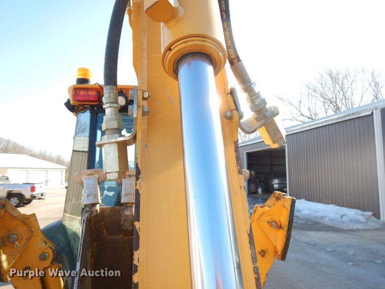 image for item IA9359 2006 John Deere 310SG  backhoe