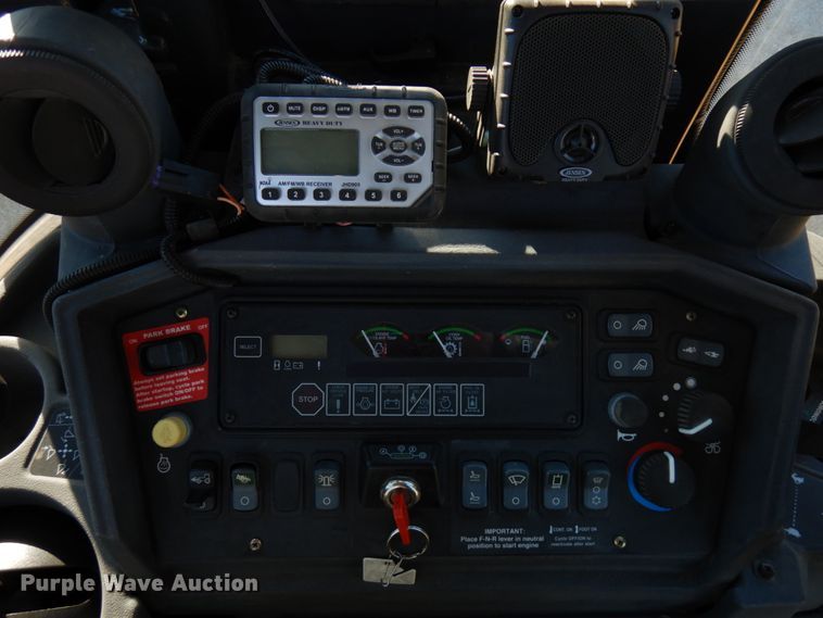 image for item IA9359 2006 John Deere 310SG  backhoe