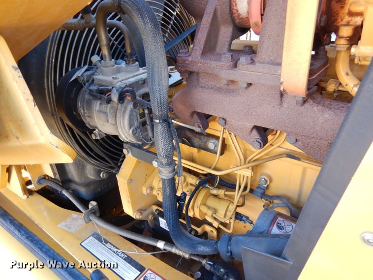 image for item IA9359 2006 John Deere 310SG  backhoe