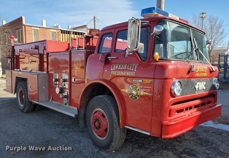 image for item IU9007 1985 Ford 800  pumper fire truck
