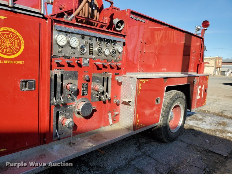image for item IU9007 1985 Ford 800  pumper fire truck