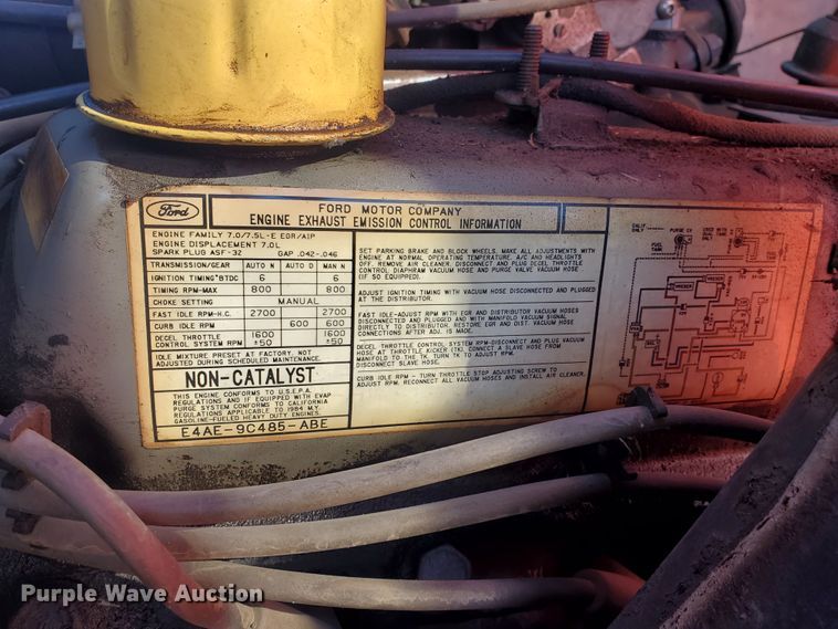 image for item IU9007 1985 Ford 800  pumper fire truck