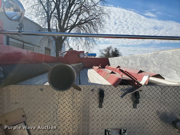 image for item IU9007 1985 Ford 800  pumper fire truck