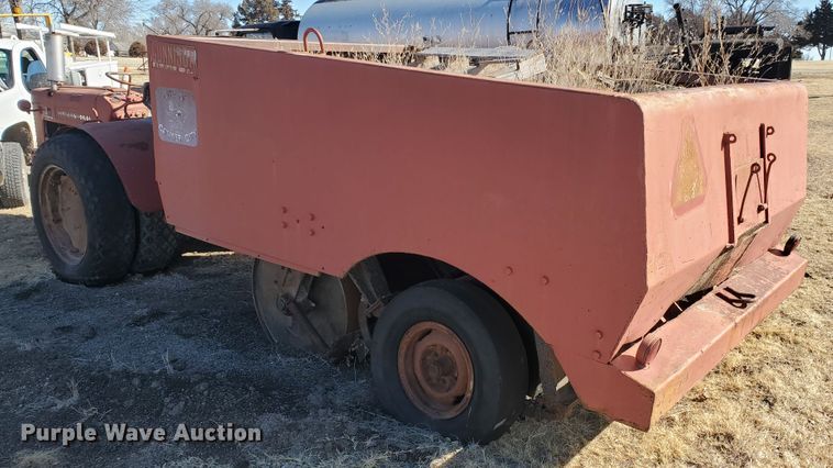 image for item IU9016 1956 International 300 Utility  combination roller