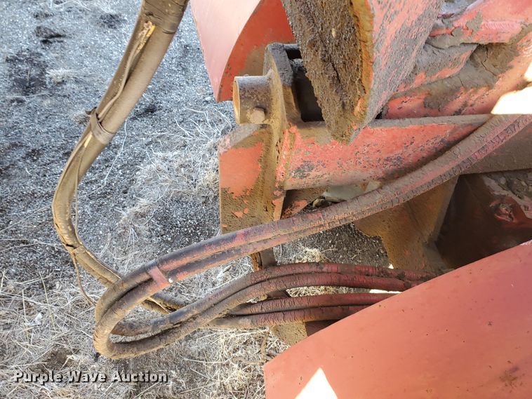 image for item IU9016 1956 International 300 Utility  combination roller