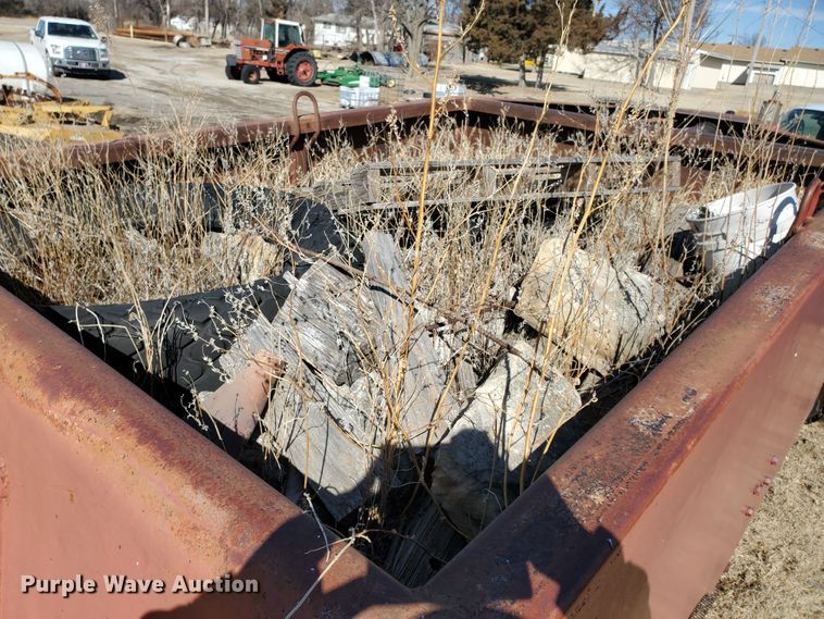 image for item IU9016 1956 International 300 Utility  combination roller