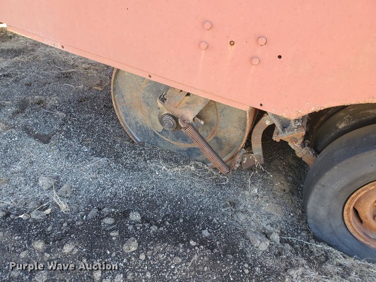 image for item IU9016 1956 International 300 Utility  combination roller