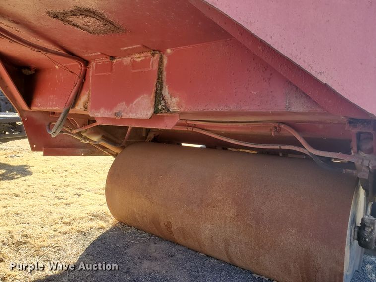 image for item IU9016 1956 International 300 Utility  combination roller