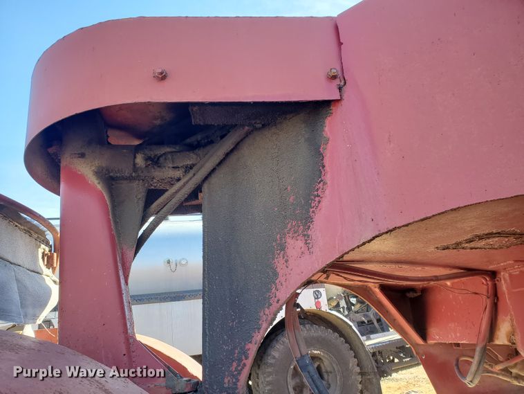 image for item IU9016 1956 International 300 Utility  combination roller