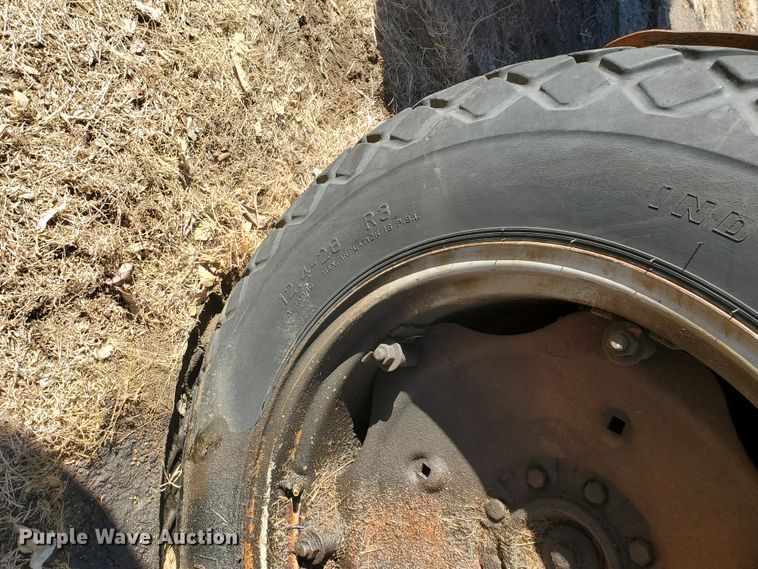 image for item IU9016 1956 International 300 Utility  combination roller