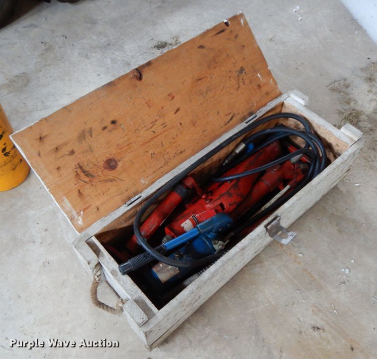 image for item IX9286 Porta-power power unit