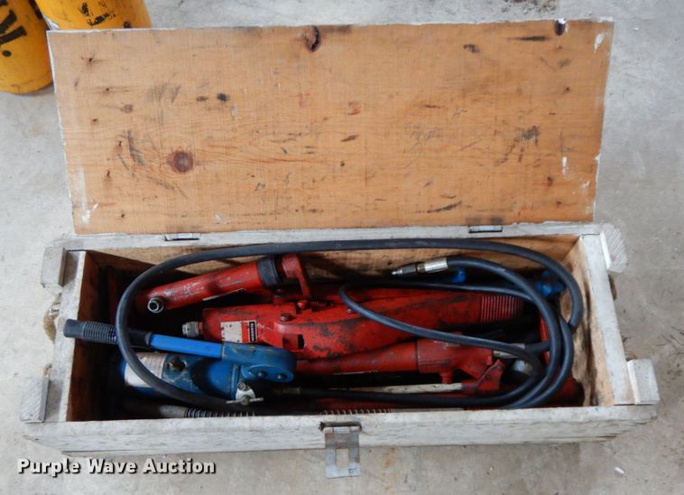 image for item IX9286 Porta-power power unit