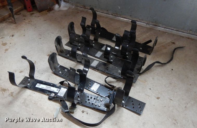 image for item IX9288 (6) Walkway BRKT air bottle holders