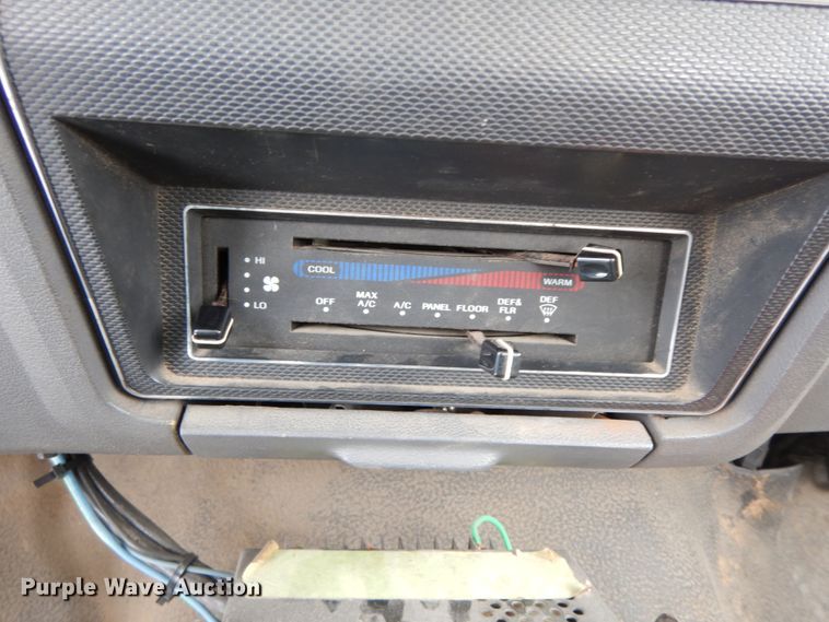 image for item IX9290 1994 Ford F700  water truck