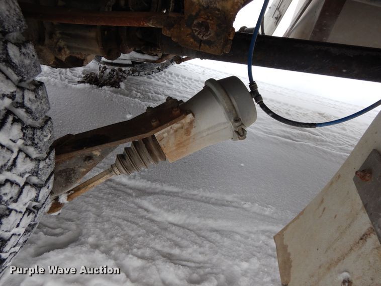 image for item IX9290 1994 Ford F700  water truck