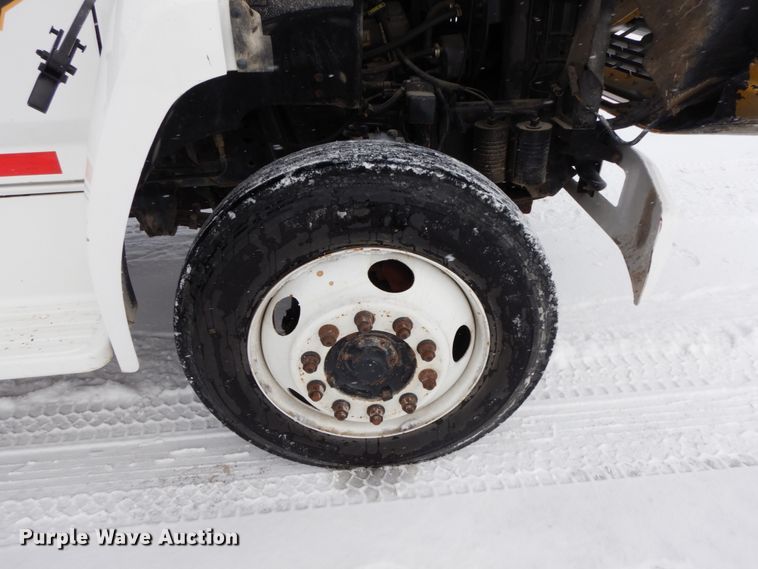 image for item IX9290 1994 Ford F700  water truck