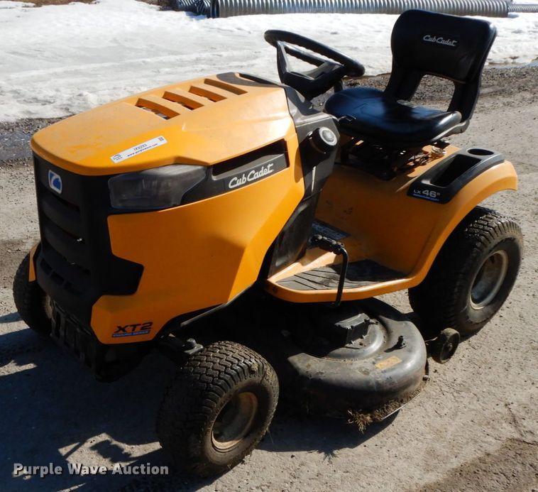 image for item IX9293 Cub Cadet XT2  lawn mower