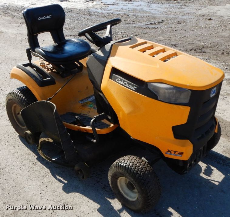 image for item IX9293 Cub Cadet XT2  lawn mower