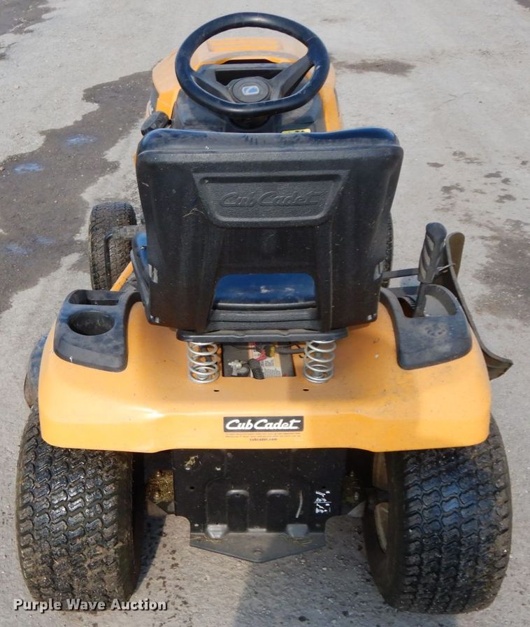 image for item IX9293 Cub Cadet XT2  lawn mower