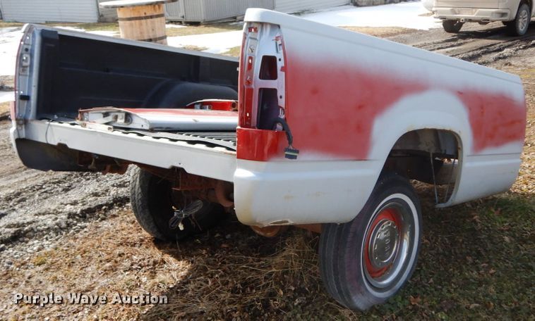 image for item IX9296 Chevrolet pickup truck bed