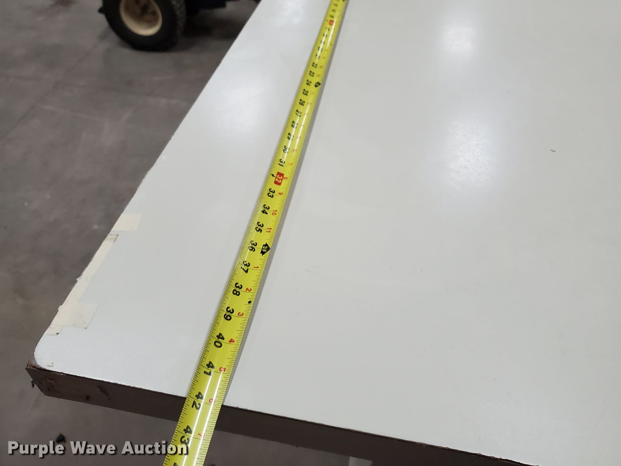 Furniture in Hays, KS Item EY9701 sold Purple Wave