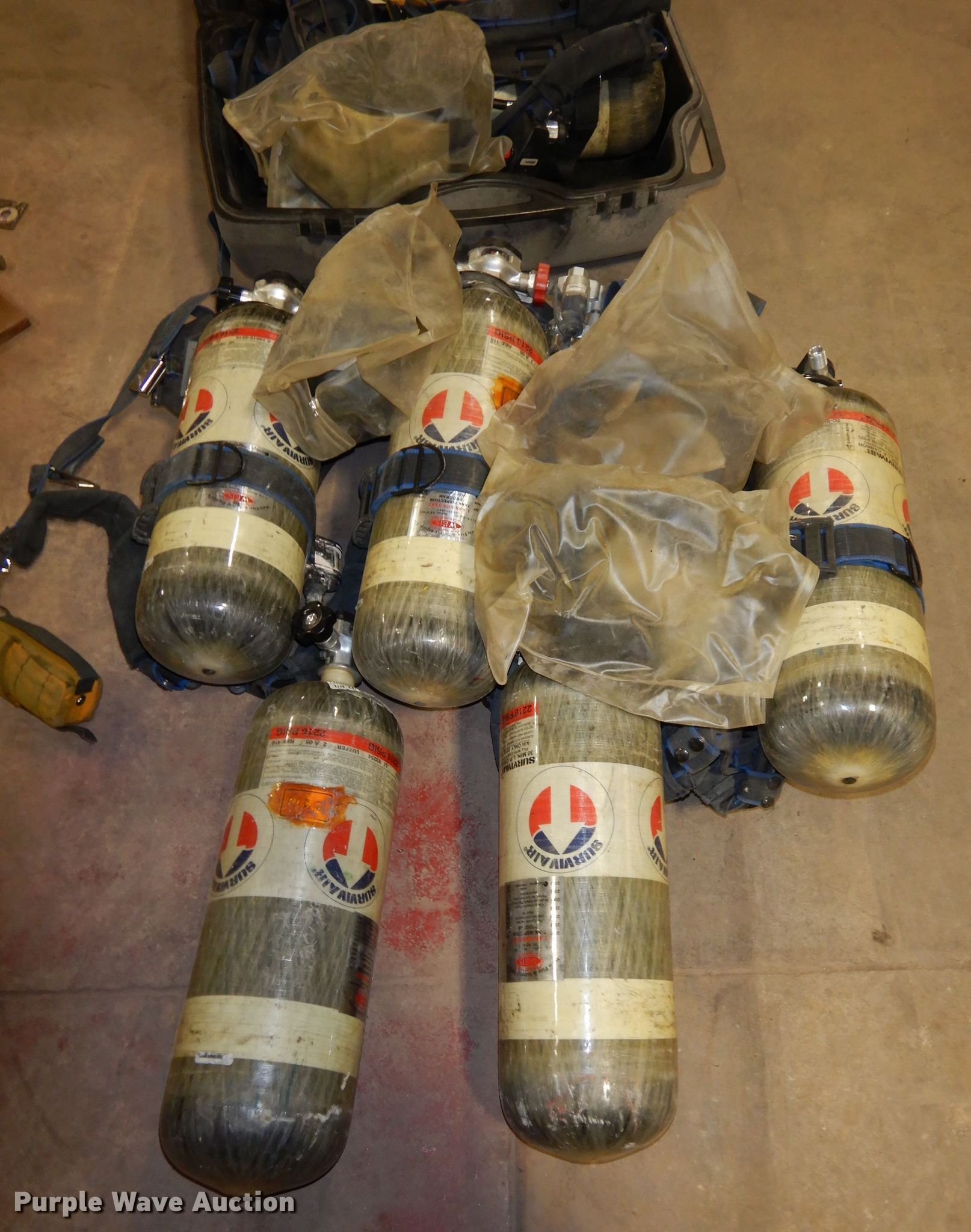 (4) Survivair air packs in Paxico, KS Item HD9677 sold Purple Wave