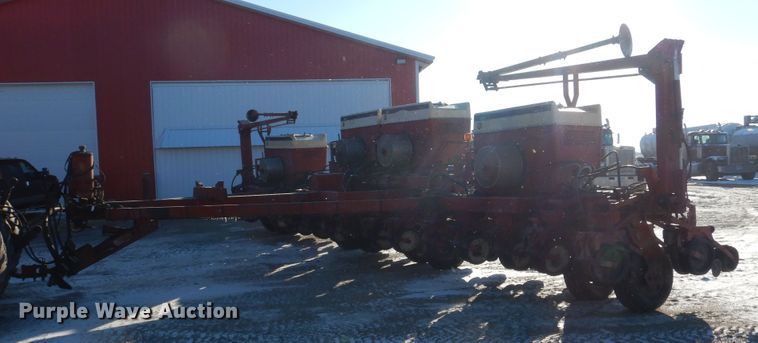 image for item AF9896 Case IH 950 Cyclo Air  split row planter