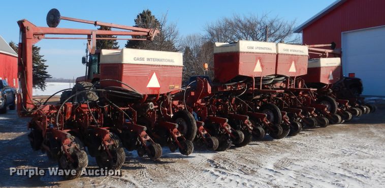 image for item AF9896 Case IH 950 Cyclo Air  split row planter