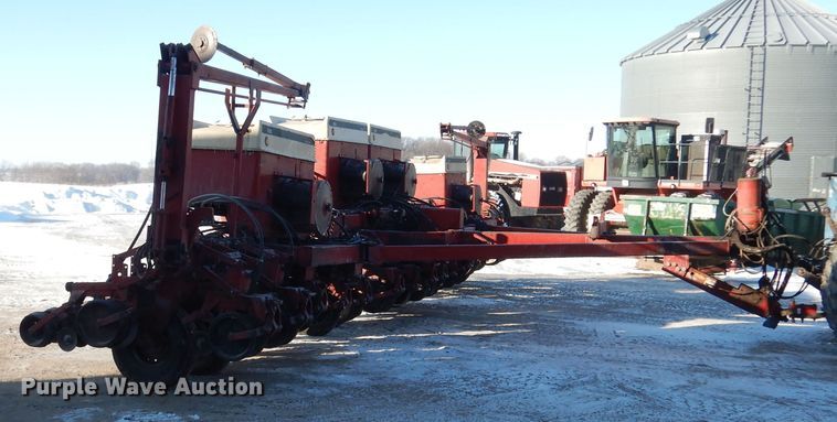 image for item AF9896 Case IH 950 Cyclo Air  split row planter