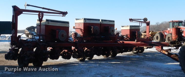 image for item AF9896 Case IH 950 Cyclo Air  split row planter
