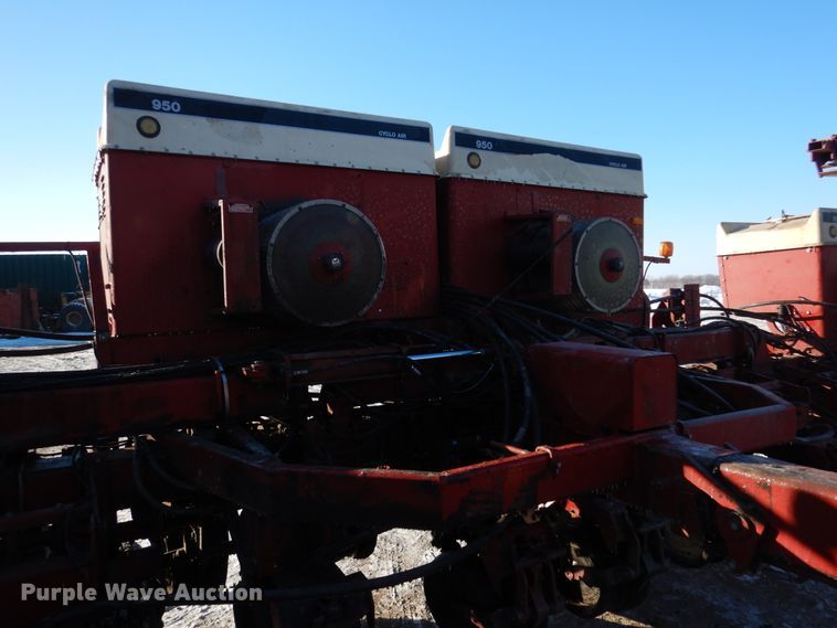 image for item AF9896 Case IH 950 Cyclo Air  split row planter