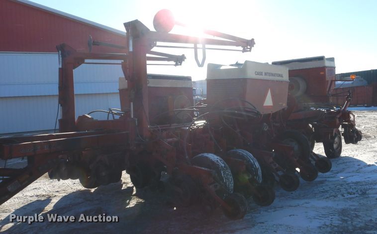 image for item AF9896 Case IH 950 Cyclo Air  split row planter