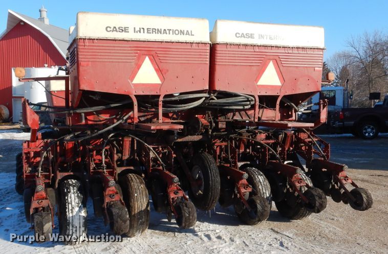 image for item AF9896 Case IH 950 Cyclo Air  split row planter