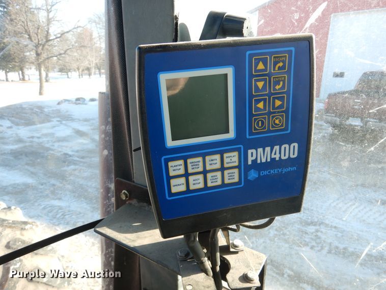 image for item AF9896 Case IH 950 Cyclo Air  split row planter