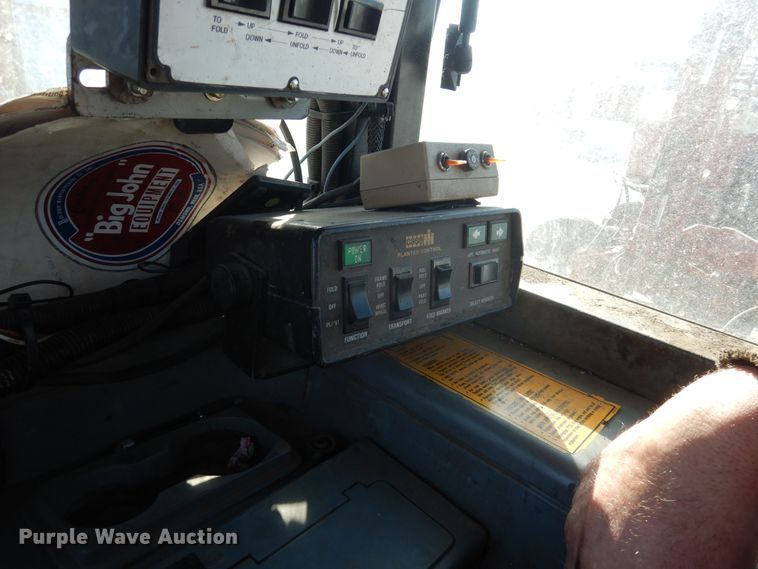 image for item AF9896 Case IH 950 Cyclo Air  split row planter