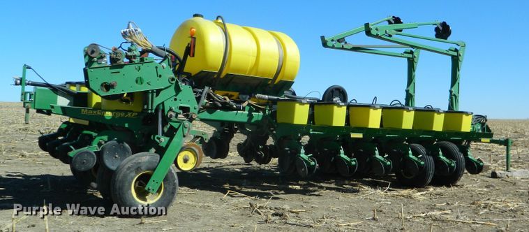 image for item DE4572 John Deere 1770NT Max Emerge XP  no-till planter