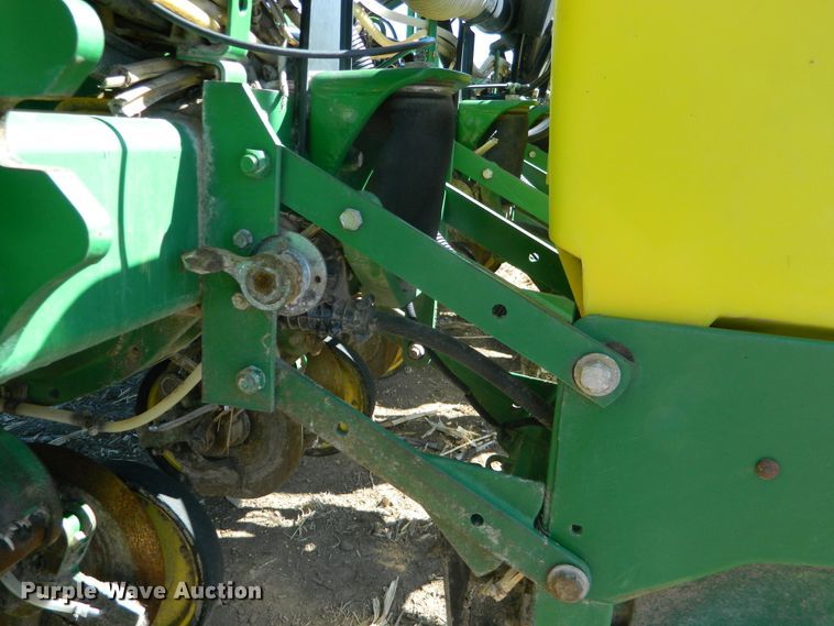 image for item DE4572 John Deere 1770NT Max Emerge XP  no-till planter