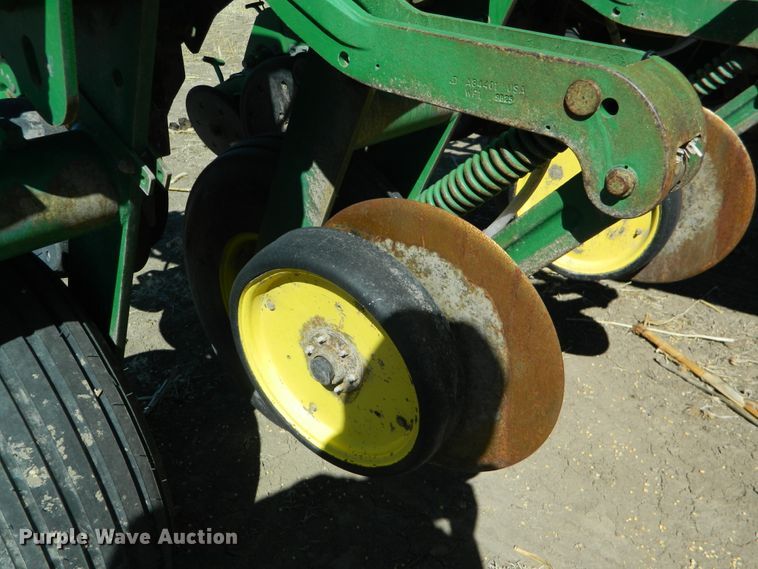 image for item DE4572 John Deere 1770NT Max Emerge XP  no-till planter