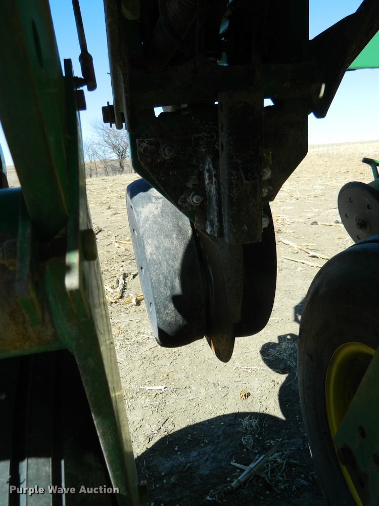 image for item DE4572 John Deere 1770NT Max Emerge XP  no-till planter