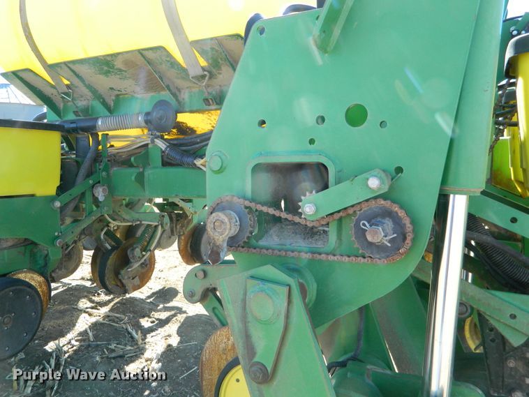 image for item DE4572 John Deere 1770NT Max Emerge XP  no-till planter
