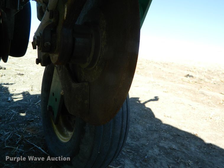 image for item DE4572 John Deere 1770NT Max Emerge XP  no-till planter