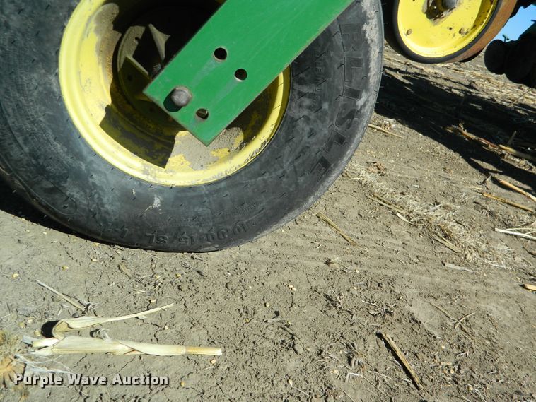 image for item DE4572 John Deere 1770NT Max Emerge XP  no-till planter