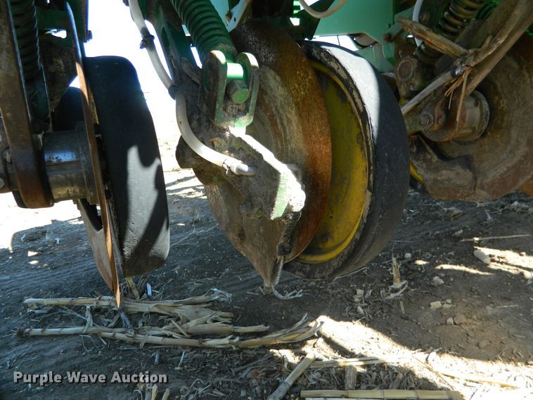 image for item DE4572 John Deere 1770NT Max Emerge XP  no-till planter