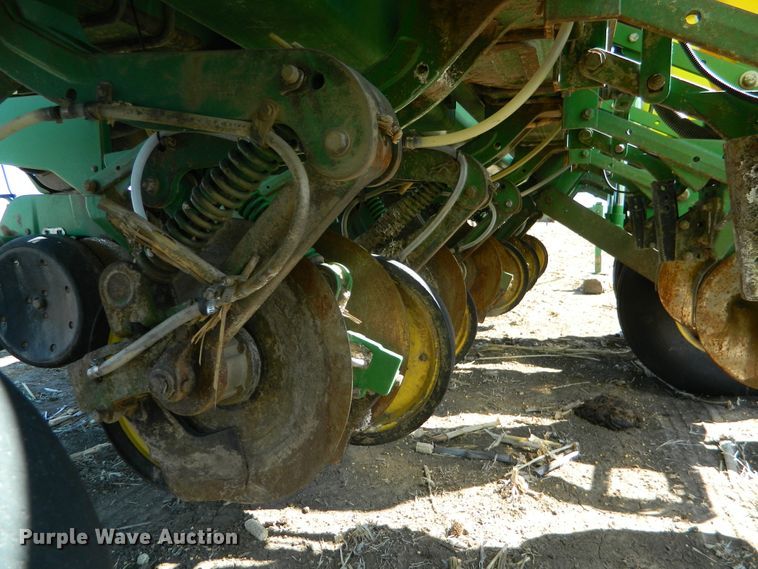 image for item DE4572 John Deere 1770NT Max Emerge XP  no-till planter