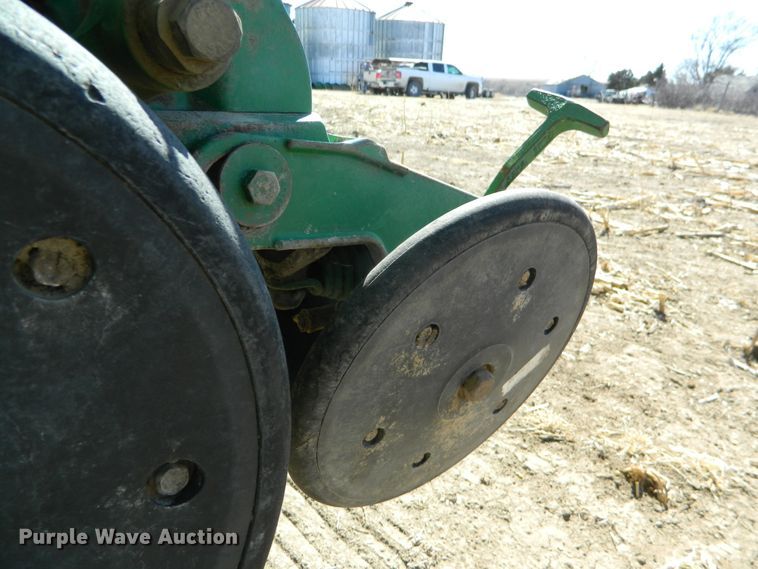 image for item DE4572 John Deere 1770NT Max Emerge XP  no-till planter