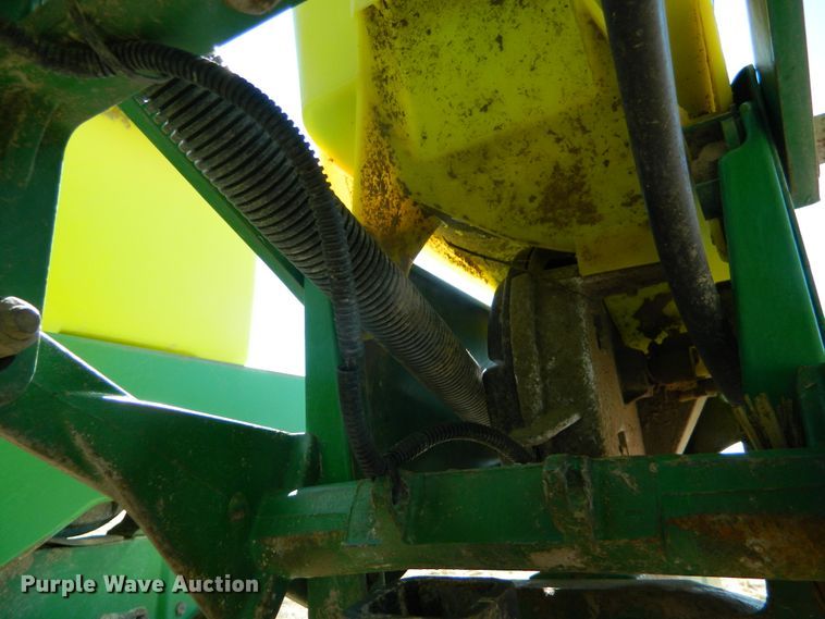 image for item DE4572 John Deere 1770NT Max Emerge XP  no-till planter