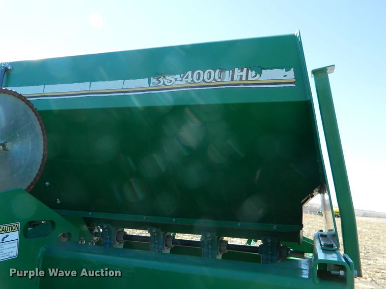 image for item DF4669 Great Plains 3S4000 HD  grain drill