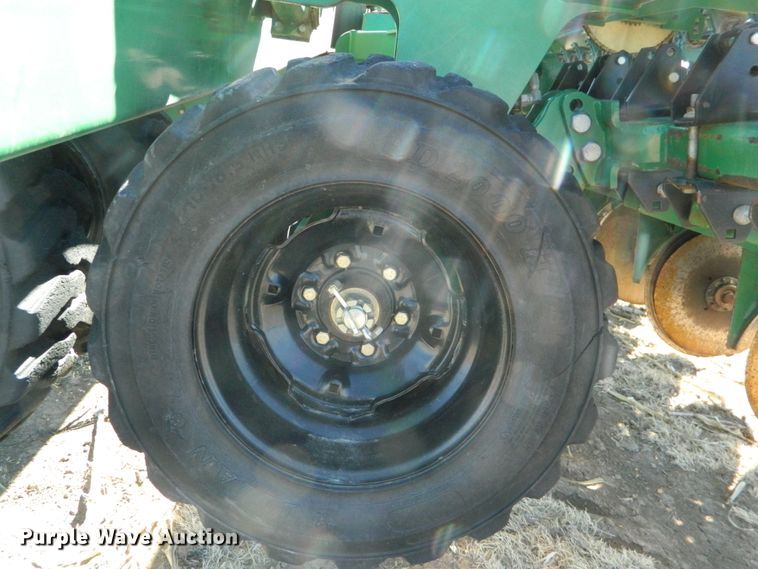 image for item DF4669 Great Plains 3S4000 HD  grain drill